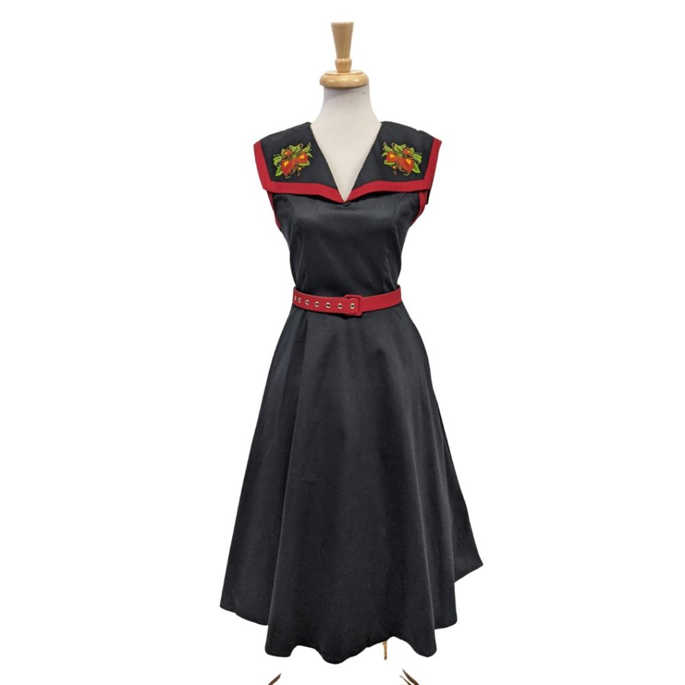 Banned Retro  1950's Strawberry Fields Dress - Picture 5 of 7